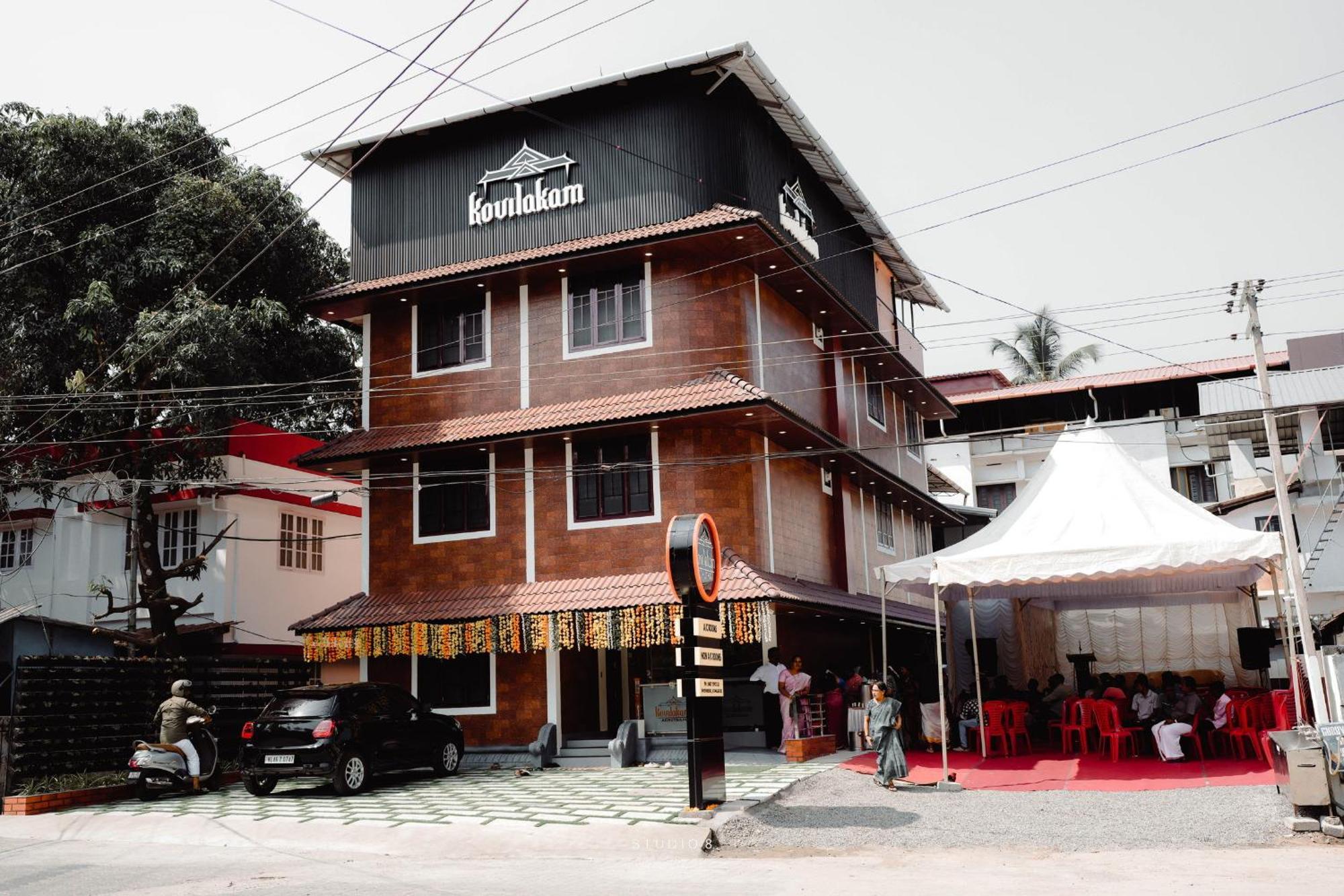 Kovilakam Achutham Гуруваюр Экстерьер фото